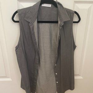 Everlane Gray Denim Sleeveless Button-Down - Size M - Never Worn